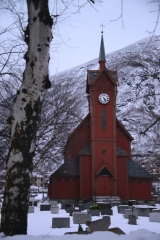 kostolík v obci Ovre Ardal
